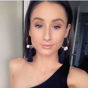Meet your Posher, Stephanie